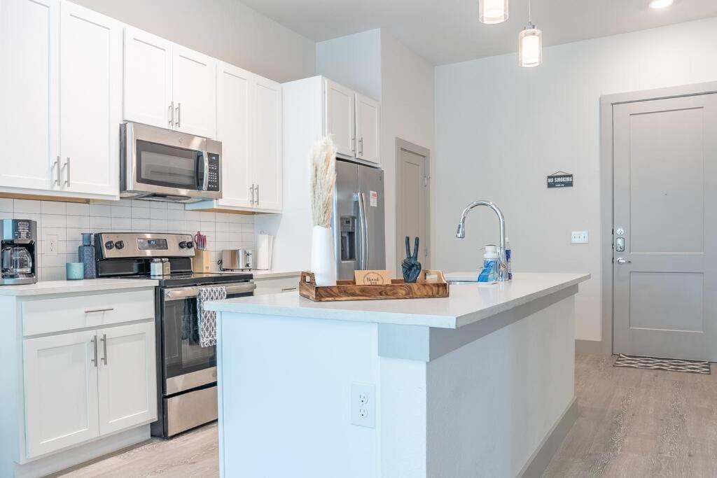 Beautiful Riverwalk Apt With Full Amenities, King Bed & Free Parking San Antonio Exteriér fotografie