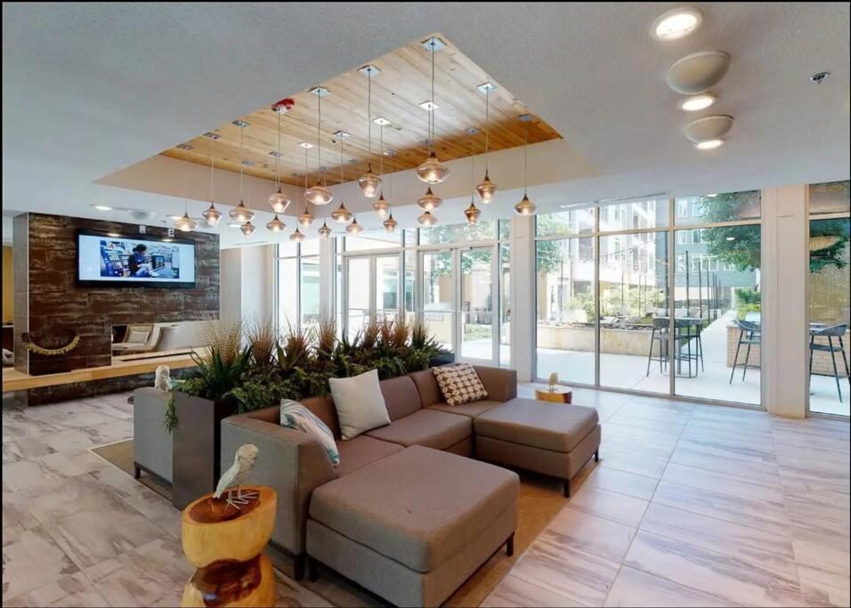 Beautiful Riverwalk Apt With Full Amenities, King Bed & Free Parking San Antonio Exteriér fotografie