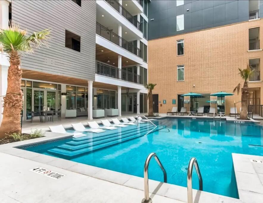 Beautiful Riverwalk Apt With Full Amenities, King Bed & Free Parking San Antonio Exteriér fotografie
