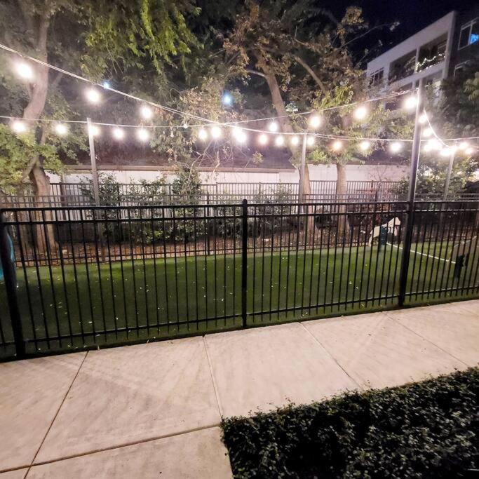 Beautiful Riverwalk Apt With Full Amenities, King Bed & Free Parking San Antonio Exteriér fotografie